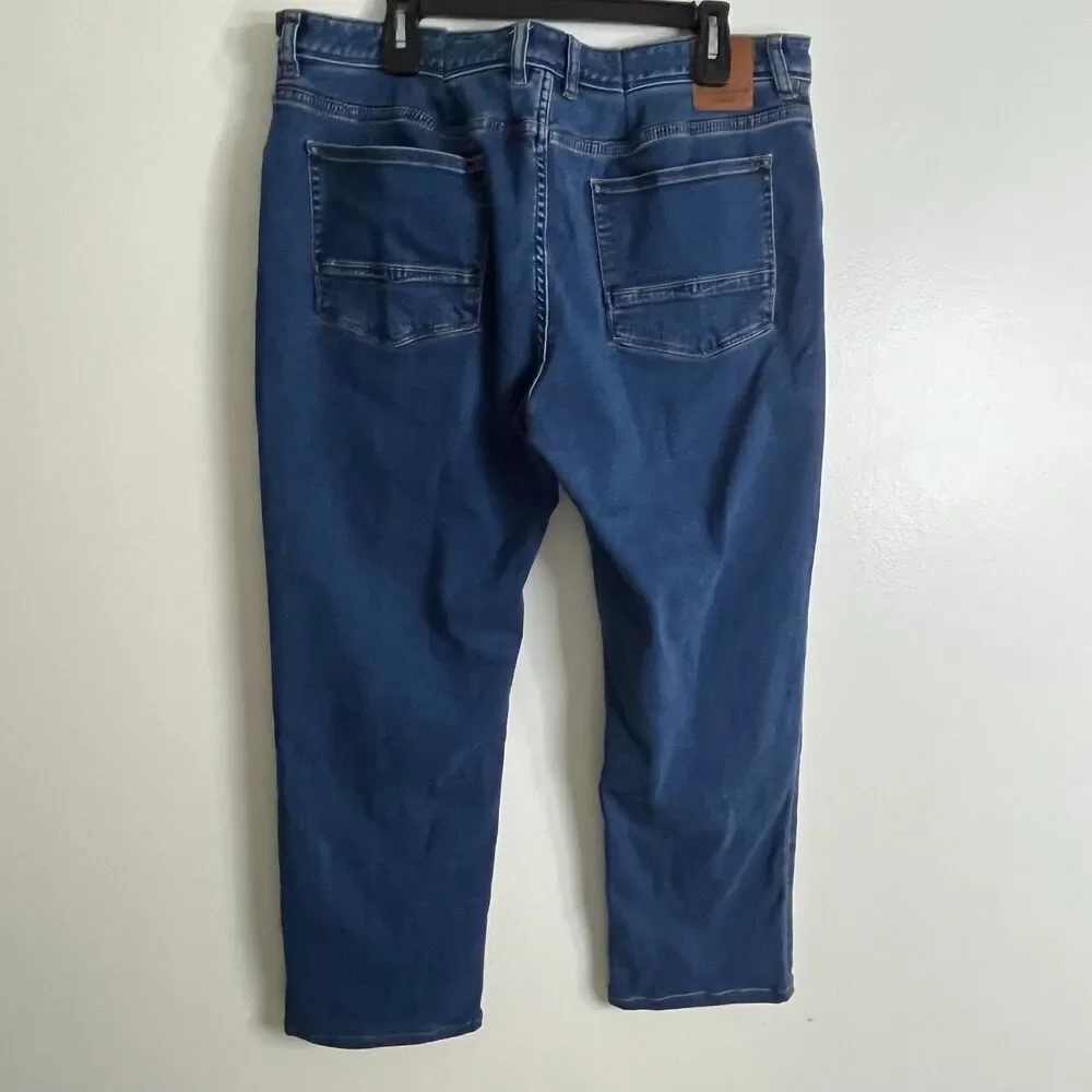 Tommy Bahama Men's Straight Leg Jeans 40x30 Blue Medium Wash Stretch Denim